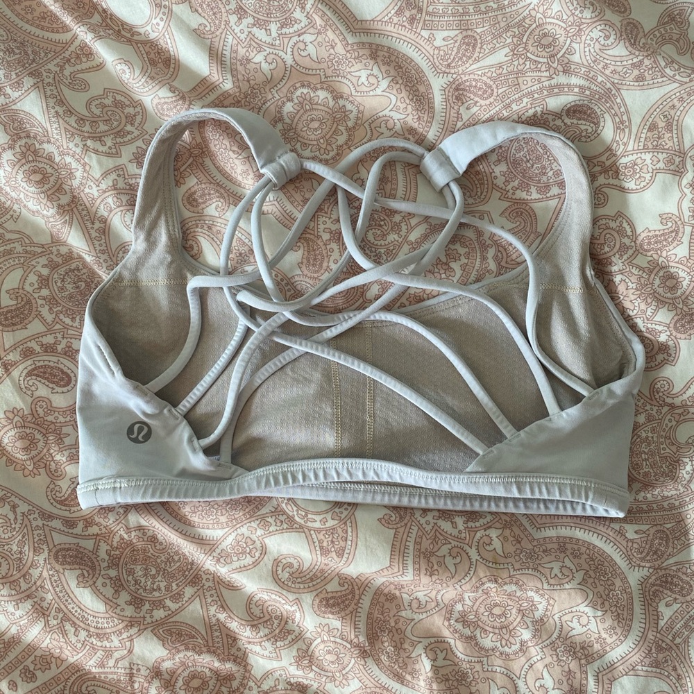 Lululemon sports bra
